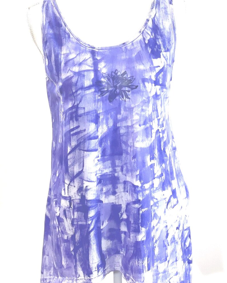 peri winkle tunic with water lily