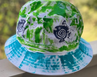 Sombrero de cubo de algodón pintado a mano inspirado en el océano - Sombrero de playa de Kauai, Hawái
