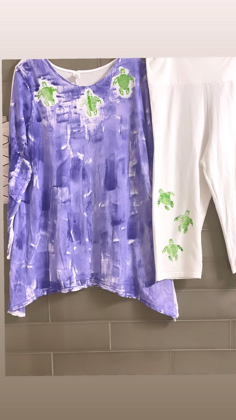 Honu lei on periwinkle w/ coordinating crop legging different styles available