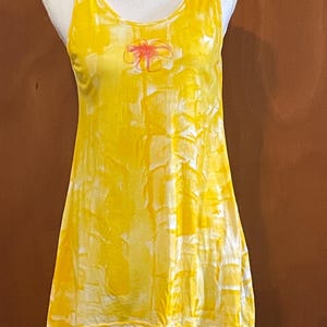 plumeria tunic on yellow