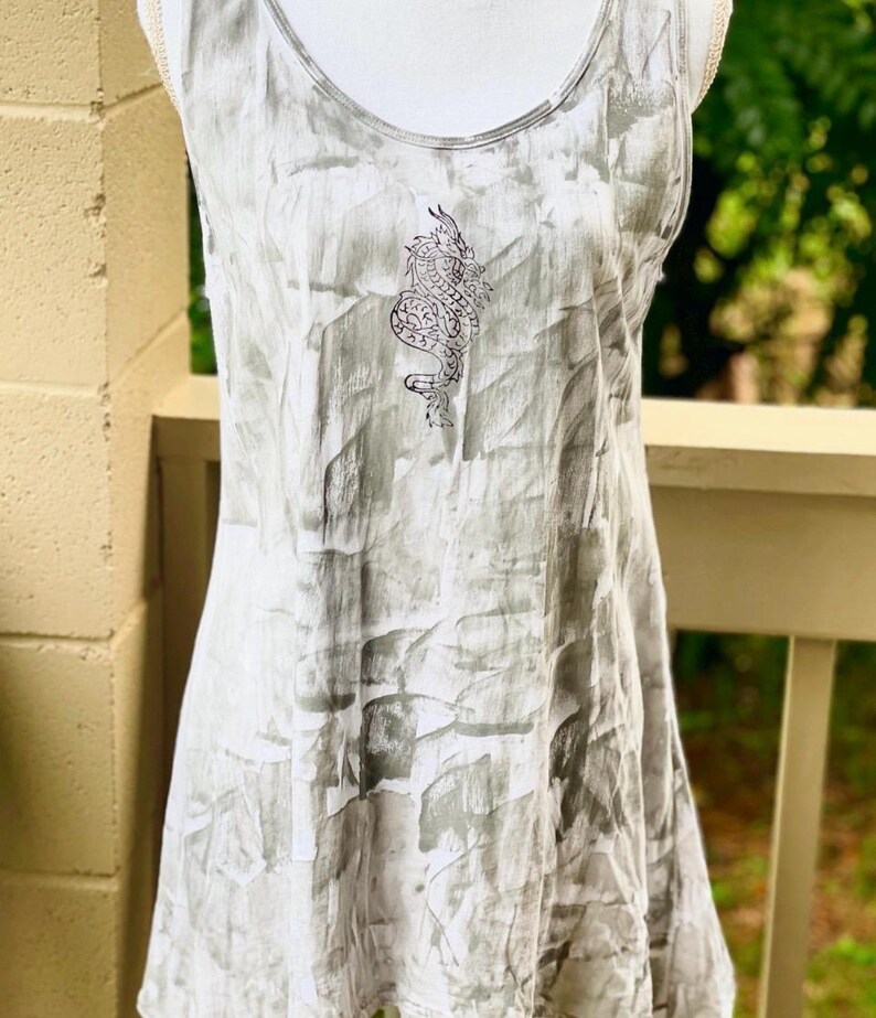 Gray with dragon motif