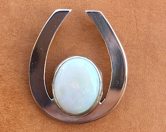 Opal pendant