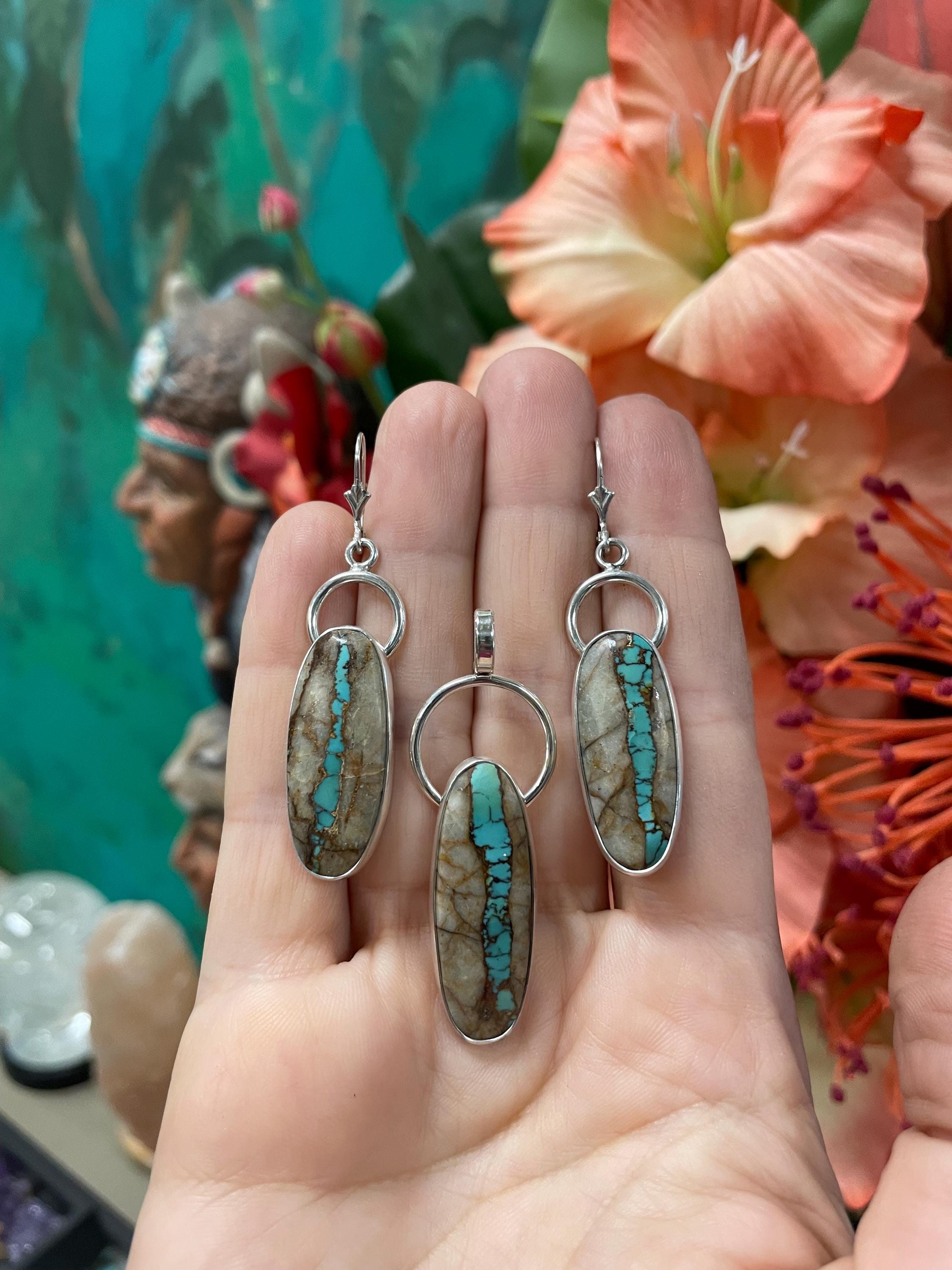 Royston ribbon turquoise set pendant and earrings
