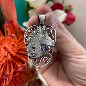 horse pendant