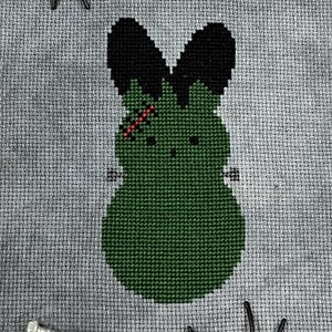 Wzór haftu krzyżykowego Frankenstein Peep (do pobrania w wersji cyfrowej) – Spooky Decor