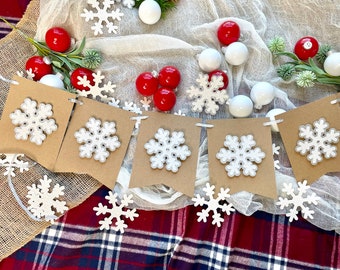 SNOWFLAKES" Brown Banner-Christmas Banner-Christmas Snowflakes garland-Snowflakes sign-Holidays decor-Holidays photo prop-Kraft -Glitter