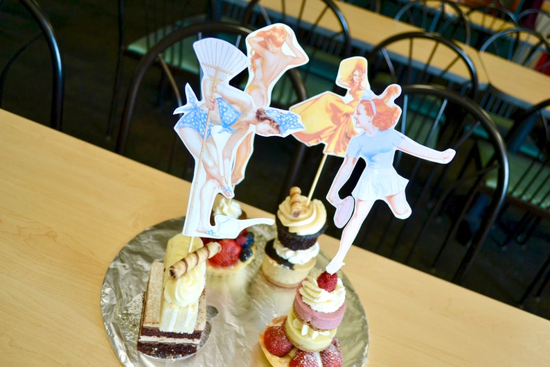 1943 Cheesecake Pinup Digital Printable Pin up Girl DIY Cake Etsy