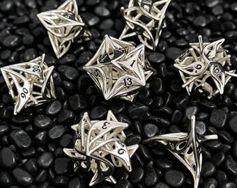 Lucky Clover Metallwürfel-Set, 3D-Hohlwürfel für Rollenspiele, D&D-Würfel-Set, Polyedrische Würfel für Dungeons & Dragons, Geschenk für Tabletop-Spiele