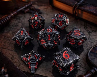 Metallwürfel-Set für Dungeons & Dragons | Polyedrische Metallwürfel | Leuchtende Würfel in Dunkelglühen für Tabletop-Rollenspiele | Schlichte rote D&D-Würfel