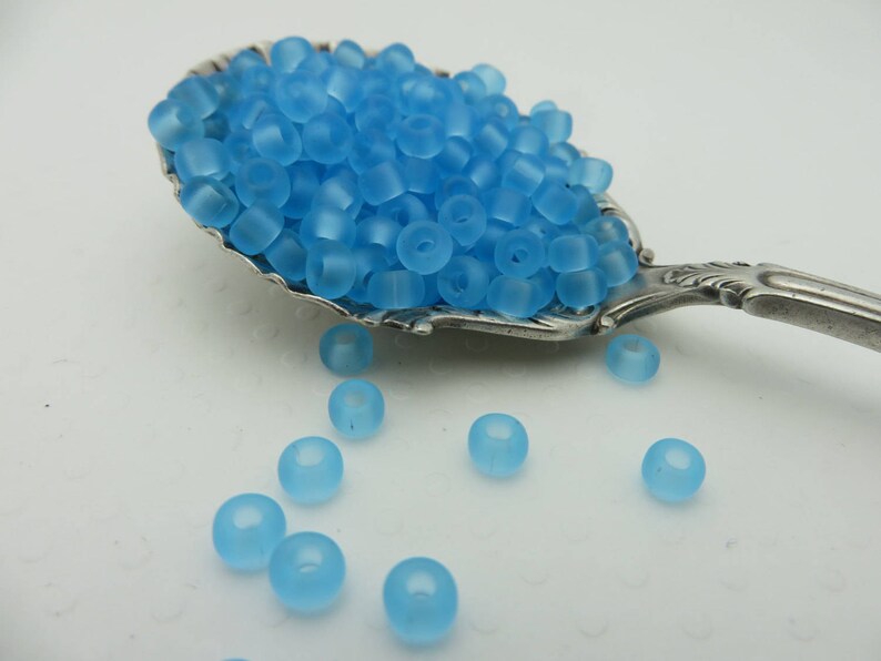 TOHO Seed Beads 300-325 Beads one Full Ounce ! 60 Matte Transparent AQUA BLUE or 28 gm Great Color!