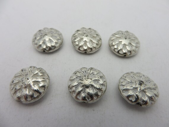10 14mm Czech Glass Antique White Silver Mercury wash Dahlia Flower Coin Beads