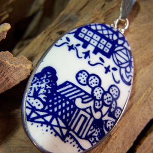 Vintage BLUE WILLOW Pendant