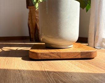 Floating plant caddy made of solid wood | Concealed casters | Oak plant stand | Rolling board for flower pots | Handmade