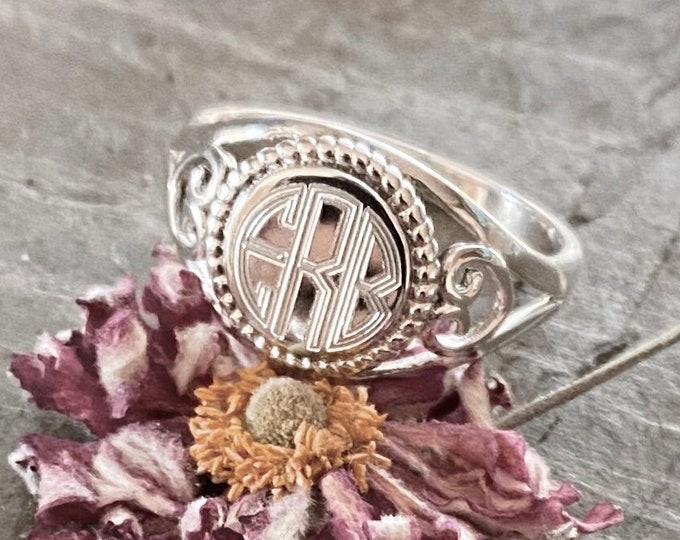 Sterling Silver 925 Monogrammed Ring Round  with Heart scroll accents