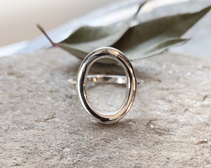 Sterling Silver Round Oval Cutout Ring