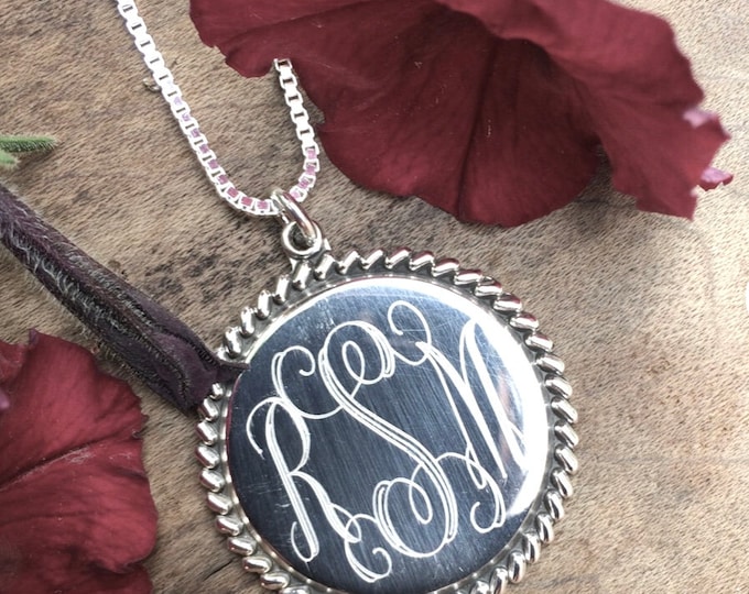 Sterling Silver Round with thick Rope Accent Monogrammed Necklace