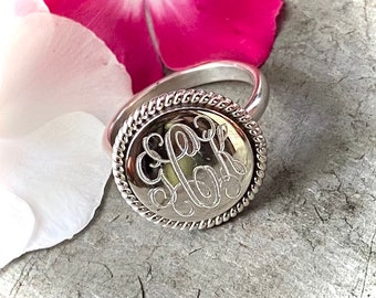 Sterling Silver Monogrammed Ring Round with Rope Edge