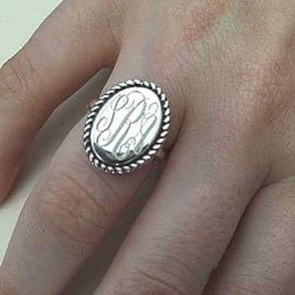 Sterling Silver Monogrammed Ring Oval with Rope Accent