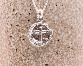 Sterling Silver Round Cross Pendant