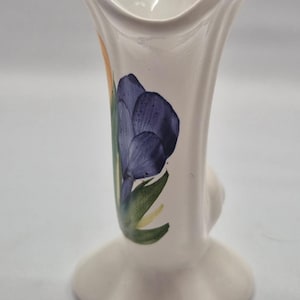 Cinque Ports Pottery - Blommig vas i Rye