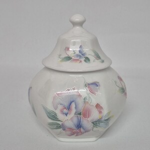 Pote de gengibre Aynsley "Pequeno Coração".