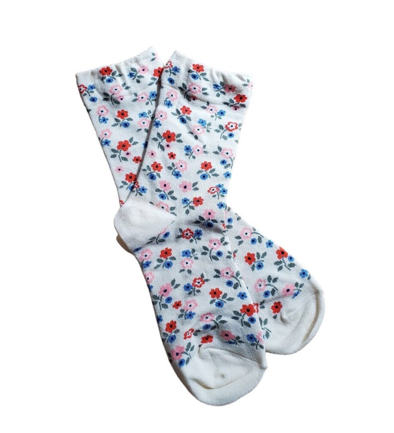 Floral Pattern Socks Lightweight Crew Socks Sneaker Socks Floral Socks Daisy Flower Women Socks All-Season Socks Gifts for her Ivory