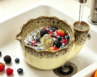Self Spinning Ceramic Berry Bowl, Fruit Rinser Colander, Drainable Washing Bowl, Handmade Kitchen Bowl, Unique Housewarming Gift