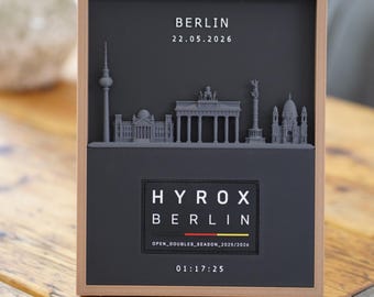 HYROX Berlin Patch Display I HYROX Patch Rahmen personalisiert | Skyline Bilderrahmen | Race Patch Holder | Finisher Geschenk