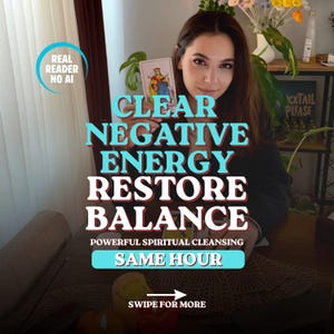 Könnte beinhalten: Eine Tarotkarte mit einer Königsfigur, die vor einer Person gehalten wird, mit Textüberlagerungen wie REAL READER NO AI, CLEAR NEGATIVE ENERGY RESTORE BALANCE, POWERFUL SPIRITUAL CLEANSING, SAME HOUR und SWIPE FOR MORE mit einem weißen Pfeilsymbol.