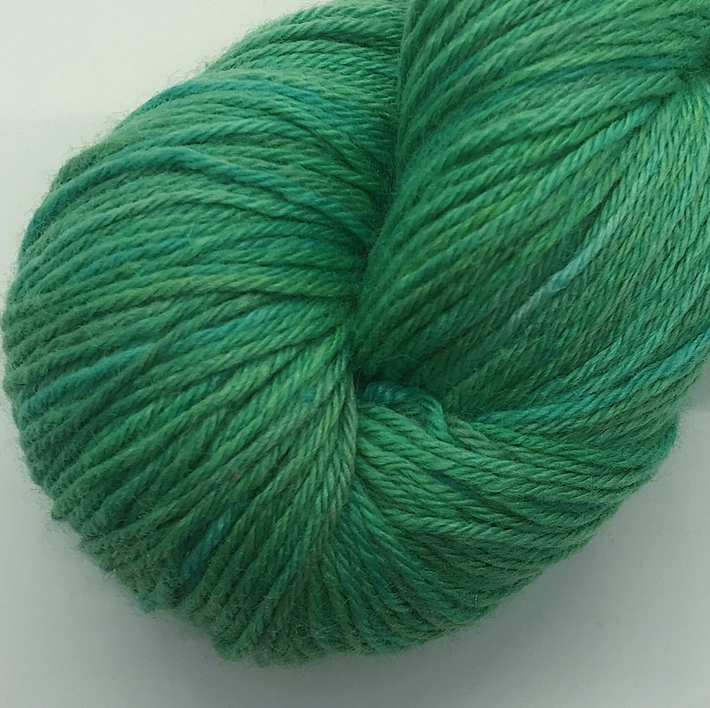 Evergreen: Green Sock Yarn Semisolid Emerald Green Hand - Etsy