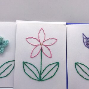 Tarjetas de felicitación hechas a mano, tarjetas con flores, tarjetas cosidas a mano, flores de punto, flores con cuentas, tarjetas de felicitación en blanco, tarjetas florales, primavera