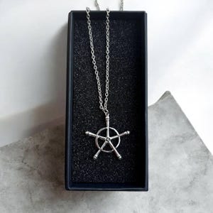 Quincy cross necklace - Etsy 日本