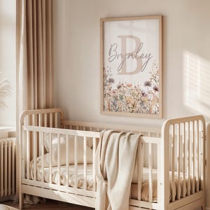 Impression d'art florale personnalisée pour chambre de bébé | Initiale monogramme fleurs sauvages