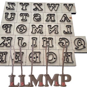 Leder Brief hängende Dekoration Schneideform, 26 Buchstaben Metallstanzform, Mini kleine Brief Zeichen stanzen Anpassung