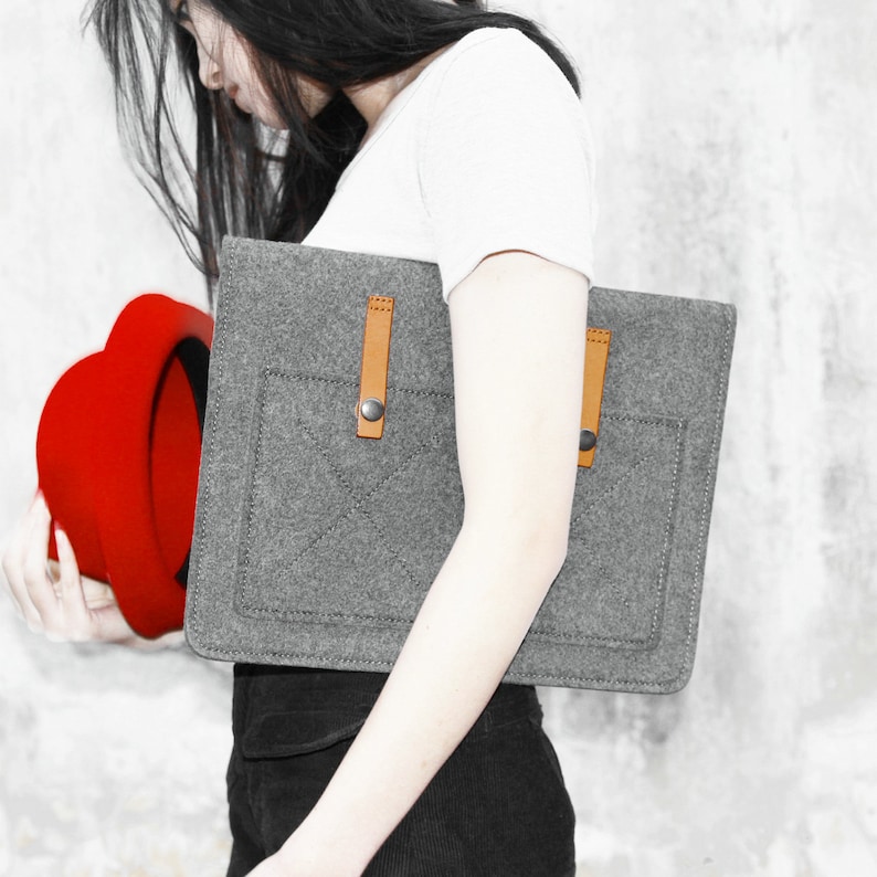 Hülle für MacBook Pro 15 Zoll, 16 Zoll Laptoptasche, Laptop-Hülle aus Wollfilz mit italienischem Lederriemen, Tablet-Tasche zum Erntedankfest Bild 5