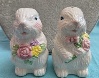 Vintage Ceramic Bunny Rabbit Salt and Pepper Shakers, Easter White Bunnies Holding Pastel Flowers