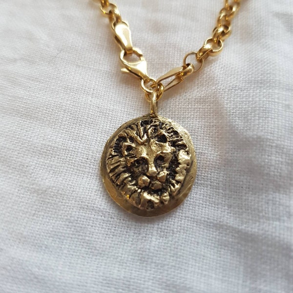 Lion medallion link charm bracelet chunky bracelet chain with image 3