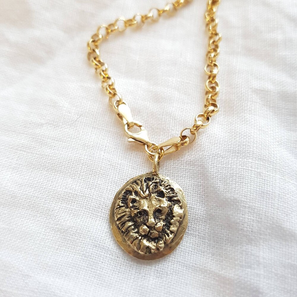 Lion medallion link charm bracelet chunky bracelet chain with image 0