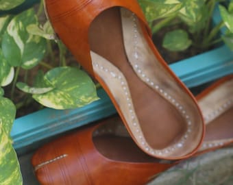 Brown Leather Khussa for Women, Simple Multani Mojari Shoes, Traditional Pakistani Ethnic Footwear