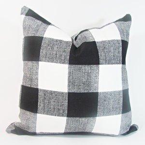 Black Pillow - Black Checker Pillow .Black and White Pillow..16&quot;,17&quot;,18&quot;,20&quot; 24&quot; 26&quot;, Lumbar Pillow or Euro Sham