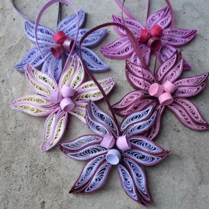 Quilled Christmas Ornaments: Shabby Chic Paper Filigree Set