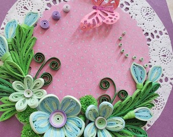 Tarjeta quilling Tarjeta quilling hecha a mano Tarjeta hecha a mano con flores en caja a juego