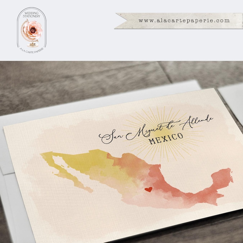 Puede incluir: Papeler&iacute;a de boda con un mapa en acuarela de M&eacute;xico, destacando San Miguel de Allende con un coraz&oacute;n. El dise&ntilde;o incluye el texto "San Miguel de Allende MEXICO" en escritura elegante, con un dise&ntilde;o de rayos de sol.