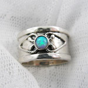 Silver opal ring. Sterling silver ring. Wide ring. Wide opal ring. Wide silver band .gift for her. Vintage ring . Opal jewelry. Boho ring