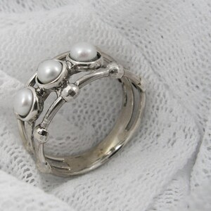 Silver pearl ring. Sterling silver pearl ring. Oxidize ring. Pearl jewelry. (sr-9956-1485). birthday gift ideas, gift for her.