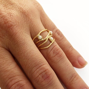 Pearl  ring. gold pleated Pearl  ring. Wave ring. Pearl  jewelry. gold ring. Wide pearl ring. Pearl  silver ring. Wide ring.