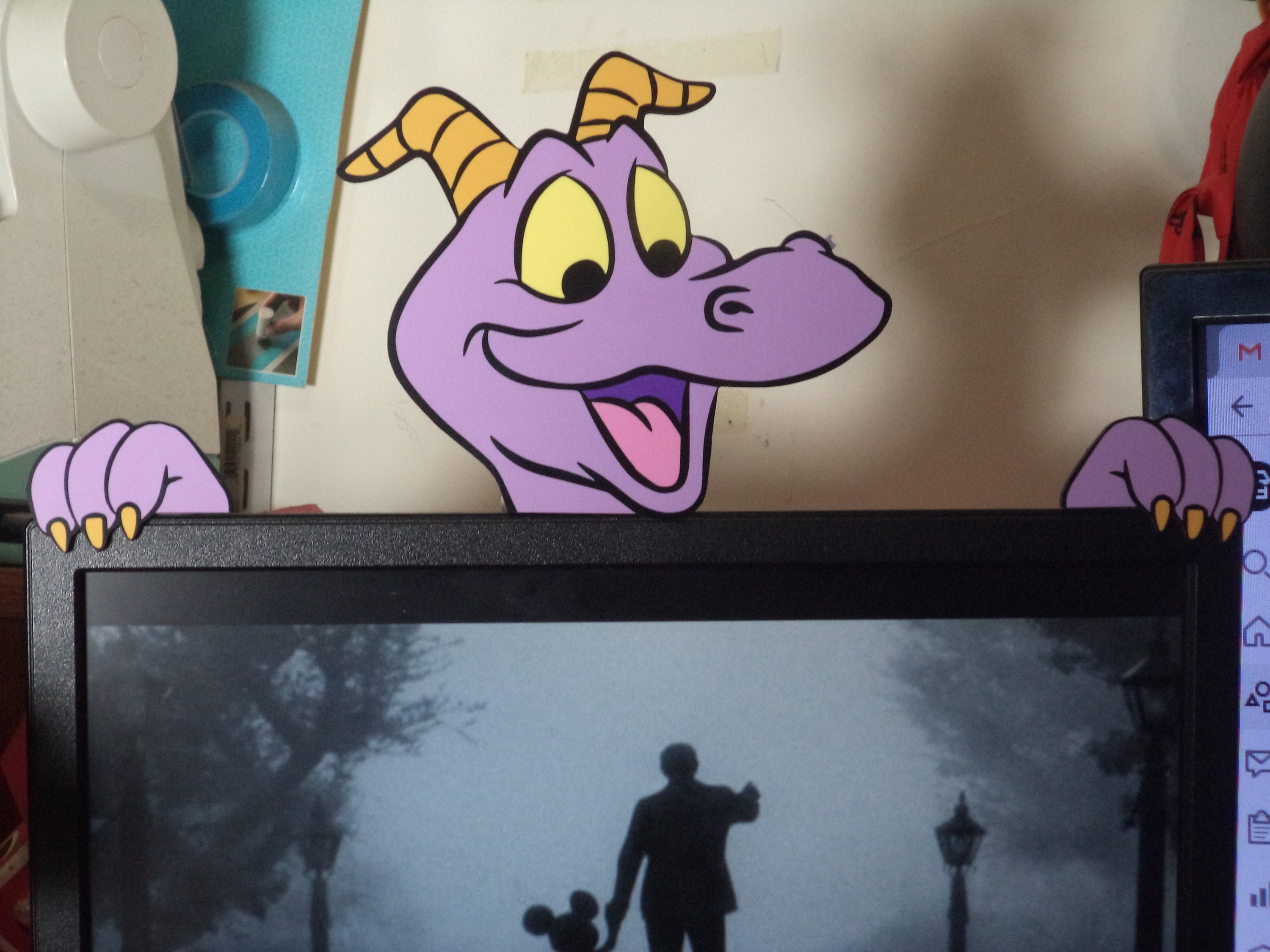 Figment Peeking Pal / Character cutout standee
