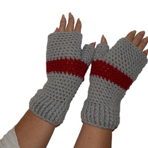 Crochet Mittens, Mens Hand Warmers, Gray Winter Mittens, Mens Fingerless Gloves, Texting Gloves, Gray Mitts, Mittens Woman, Crochet Gloves