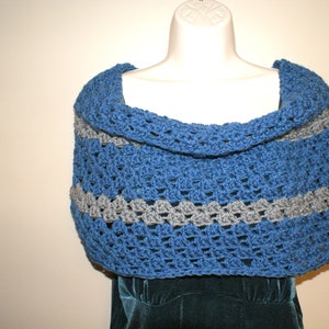 Women's Cowl, Blue Crochet Cowl, Blue Infinity Scarf, Winter Neckwarmer, Blue Crochet Capelet, Cowl Neck Scarf, Winter Fashion Scarf image 4