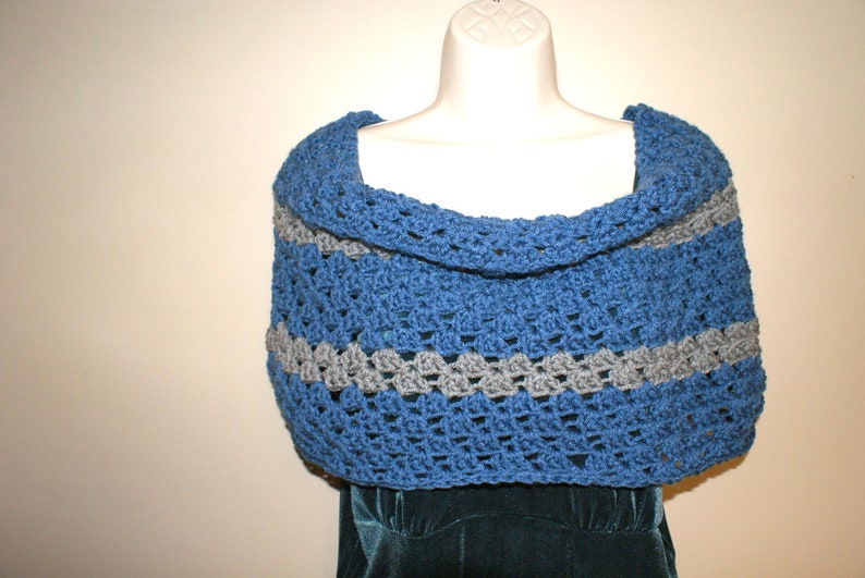 Women's Cowl, Blue Crochet Cowl, Blue Infinity Scarf, Winter Neckwarmer, Blue Crochet Capelet, Cowl Neck Scarf, Winter Fashion Scarf image 4